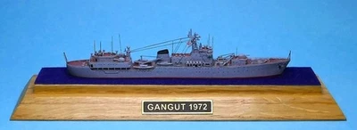 Schiffsmodell SPIDERNAVY "Gangut", (SN 3-14 RV), 1:1250, in Vitrine - Bild 1 von 4