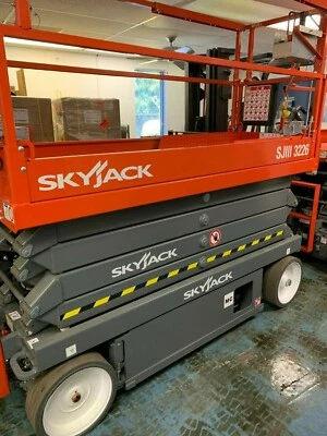 SKYJACK DC ELECTRIC SCISSOR LIFT SJIII 3226 NEW - Image 1 of 4