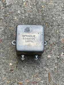 Sprague Capacitor 5.0-600 V DC Capacitor 144P9J - Picture 1 of 3