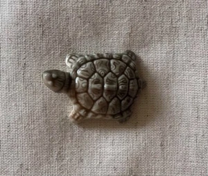 Wade Grey Tortoise Whimsie - Picture 1 of 3