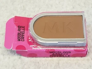 NIB Mary Kay WOODLAND 604200 .09 oz. MK Signature EYE SHADOW Color HTF rare - Picture 1 of 2
