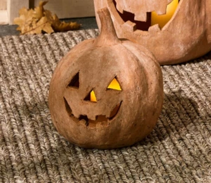 NUEVO Pottery Barn Hecho a Mano Terracota Jack O Linterna Calabaza Pequeña - Imagen 1 de 1