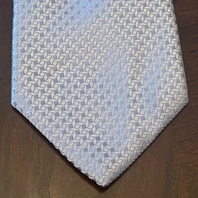 Corbata para el cuello Stafford gris 100 % poliéster para hombre nueva con etiquetas hecha en China precio de venta sugerido por el fabricante $40 larga Foto 1 de 4