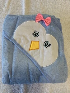 Hooded Penguin Baby Towel for Infants and Toddlers Organic Bamboo - Picture 1 of 3
