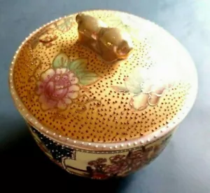 VTG Hand Painted Royal Satsuma Geisha Porcelain Dish Container Gold Handle Lid - Picture 1 of 9