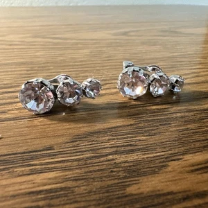 Orecchini Clip On Pietre Prong Tono Argento Strass Scintillanti Vintage Anni 50 - Foto 1 di 3