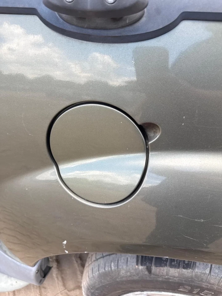 Fuel Tank Filler Gas Door FORD EXPLORER 01 02 03 04 05 - Изображение 1 из 1