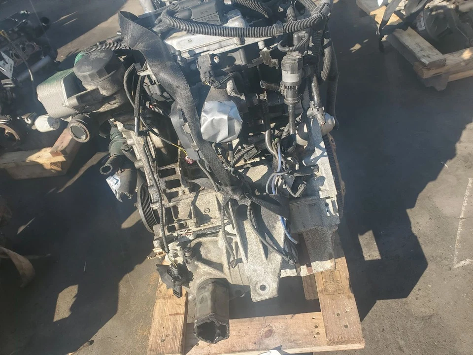 二手发动机完整组装适合:2014 Bmw 528I 2.0L AWD A 级 — 第 1/4 张图片