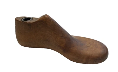 Zapatero de madera vintage con forma de zapato niño talla 7 C DECORACIÓN DE EXHIBICIÓN ESTANTE CUIDADOR Foto 1 de 4