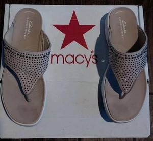 Clarks Flip Flops Women's Shoes Size 8.5 USA Beige Tan BLING Original Box LOOK - Picture 1 of 9