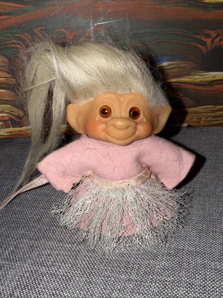 Vestido Bailarina Vintage DAM Troll Ojos Naranja Gris Blanco Cabello 3" Rosa Claro Foto 1 de 4