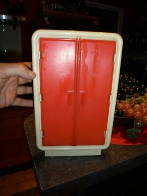 Ancien Meuble de Poupée Ancienne Armoire Plastique Orange Style Barbie ans 70 - Photo 1/4