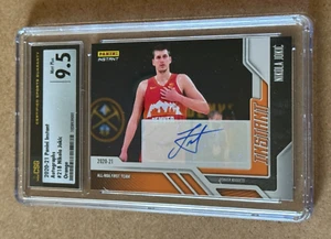 2020 Panini Instant #281 Nikola Jokic NBA 1st TEAM Signed Autograph CGC 9.5 AUTO - Picture 1 of 7