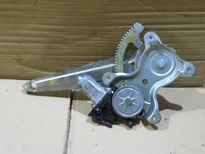 Toyota Hilux MK7 2011 doble cabina regulador de ventana motor lado trasero del pasajero - Imagen 1 de 6