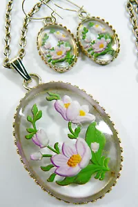 Juego de collares y pendientes colgantes de cameo tallado de flor de vidrio ovalado - Imagen 1 de 8