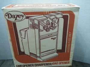 VTG 1980 Dazey Can Opener/Bag/ SHARPENER Opener Model CB-1  (N.O.S.) MADE IN USA - Picture 1 of 13