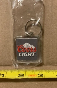 Coors Light Beer Key Ring Acrylic Plastic Keychain - Picture 1 of 2