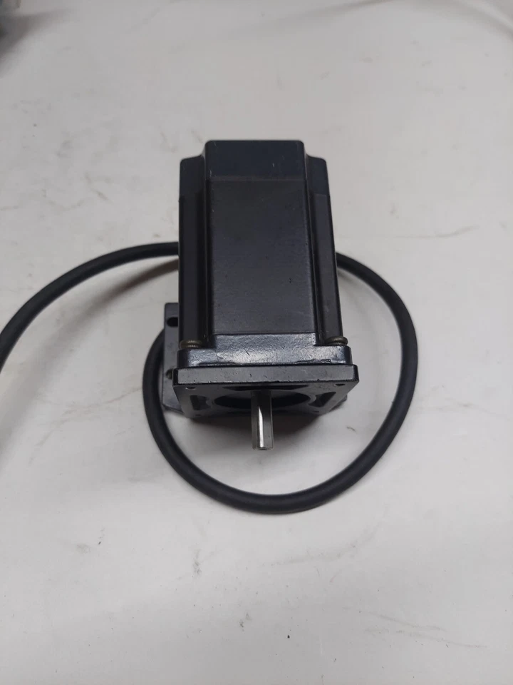 AMAT 0190-35788 PK569AUA VEXTA MOTOR,5PHASE STEPPER W/ CABLE 300MM UNIV , USED - Image 1 of 4