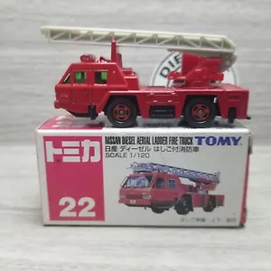 Tomica Tomy No 22 Nissan Fire Truck - Picture 1 of 9