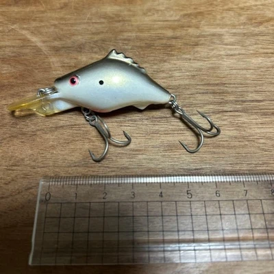 American Old Lure Hombre Lechón Perla Cebo Flotante Usado para Lubina Bagre Sea Ba Foto 1 de 4