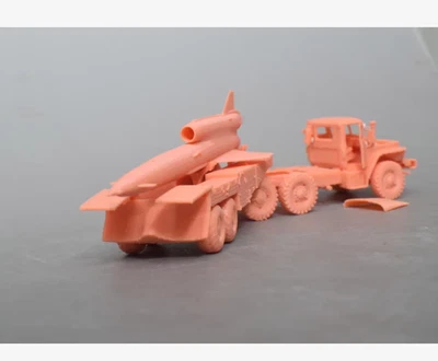 1/72 TU-141 "Strizh" Unmanned Reconnaissance Drone Model Unpainted Unassembled - Image 1 of 4