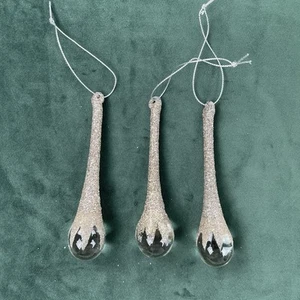 Vtg Solid Glass Teardrop Ornament Christmas Glitter Icicle 5" Set 3 Silver - Picture 1 of 9