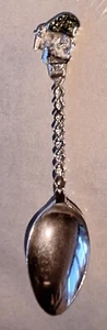 NEW ZEALAND KIWI with PAUA CHIPS - VINTAGE SOUVENIR SPOON - LOOK! - Picture 1 of 2