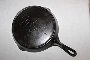Vintage Favorite Piqua Ware /Miami Dual Logo #7 Cast Iron Skillet - Bild 1 von 19