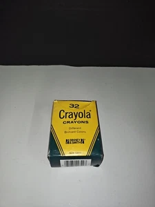 Vintage Crayola Crayons 32 Pack Binney & Smith Different Brilliant Colors USA - Picture 1 of 8
