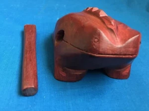 4" x 3" ARTISAN FROG RECO RECO HANDMADE IN PAU-BRASIL NATURAL BRAZILIAN WOOD  - Picture 1 of 6