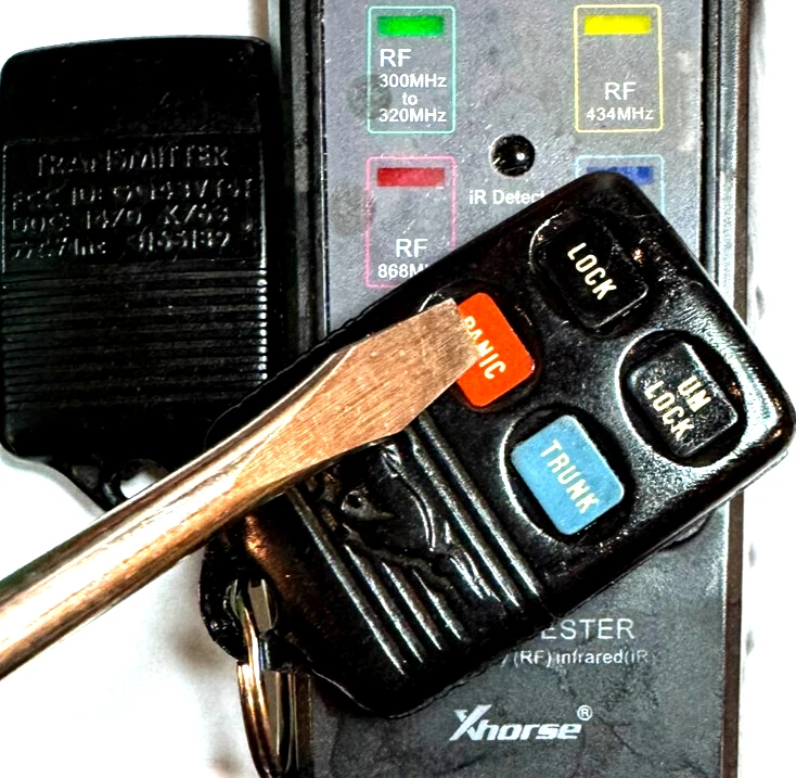 Mando a distancia sin llave para automóvil Ford Mustang 1994-1997 FCC GQ43VT4T limpio fabricante original Foto 1 de 4