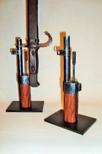 Support display stand for Arizaka Type 38 bayo. with engraved metal plate - Foto 1 di 2
