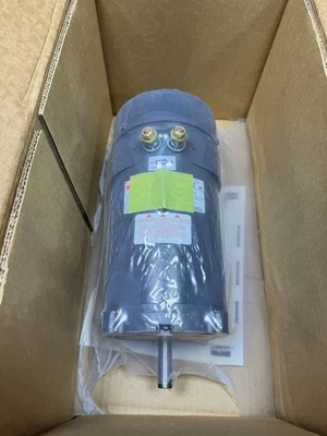 Motor de imán permanente DAYTON 108924.00 12V CC, 1 HP, 56C, 1800 rpm 6ML06 Foto 1 de 4