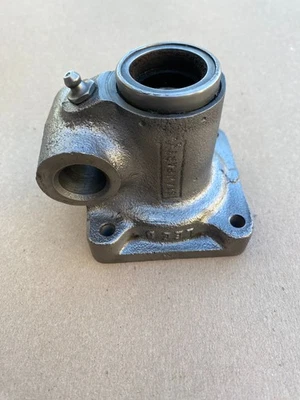 Triumph GT6/Herald/Vitesse/Spitfire (Non RotoFlex) Rear Bearing Housing, 204226 - Image 1 of 4