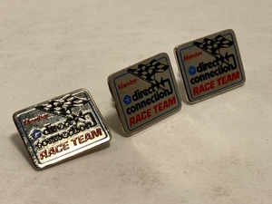 Menge 3 Direct Connection Race Team Mitglied - Vintage Racing Pin Sammlerstück - Bild 1 von 2