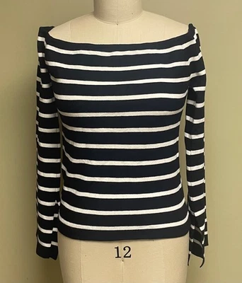 Suéter feminino Forever 21 plus size listrado preto e branco fora do ombro - Imagem 1 de 4