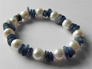 Kyanite and freshwater cultured pearl gemstone stretch bracelet. - Picture 1 of 3