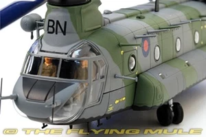 Corgi Aviation Archive AA34202 Chinook HC.1 18SQD RAF Falklands 1982 Ltd Ed 1:72 - Picture 1 of 20