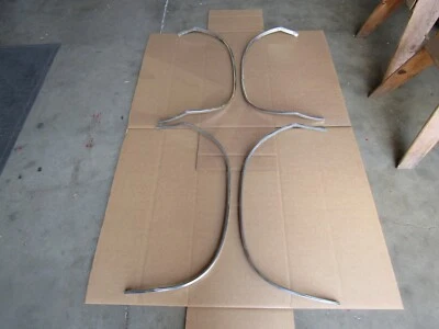 Juego de 4 molduras de pozo de rueda Oldsmobile Cutlass 1973 1974 1975 Foto 1 de 4