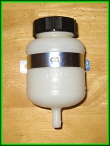 Mercedes-Benz 190SL Universal Brake or Clutch Hydraulic Fluid Reservoir - Picture 1 of 5