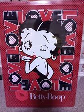 12"X17" METAL SIGN  BETTY BOOP LOVES 