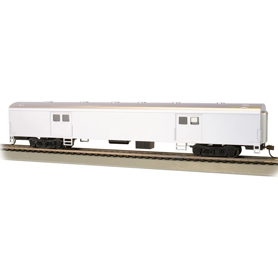 Bachmann 14405 Painted, Unlettered - Aluminum - 72' Smooth-Sided Baggage Car HO - Image 1 of 1