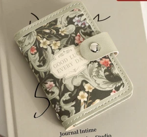 20 Karten Kredit Blumen Knopf Kartenetui Geldbörse Portemonnaie Kunstleder grün - Bild 1 von 2
