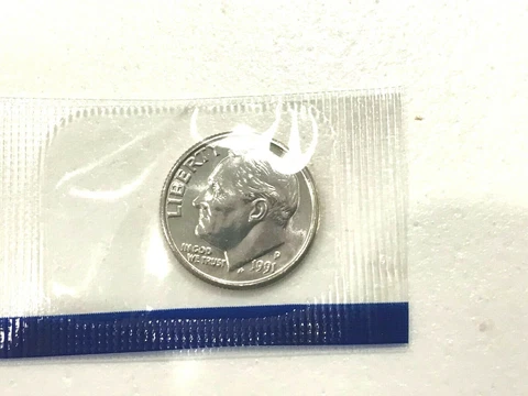 1991 P & D  Roosevelt Dime  in Mint Cello  (2 Coins) Cover