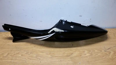 Cubierta trasera izquierda usada de fábrica OEM | 2008 Hyosung United Motors GT 250R V2S Foto 1 de 4