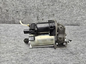 BOMBA COMPRESOR SUSPENSIÓN AIRE MERCEDES W164 X164 ML550 ML63 GL350 OEM - Imagen 1 de 7
