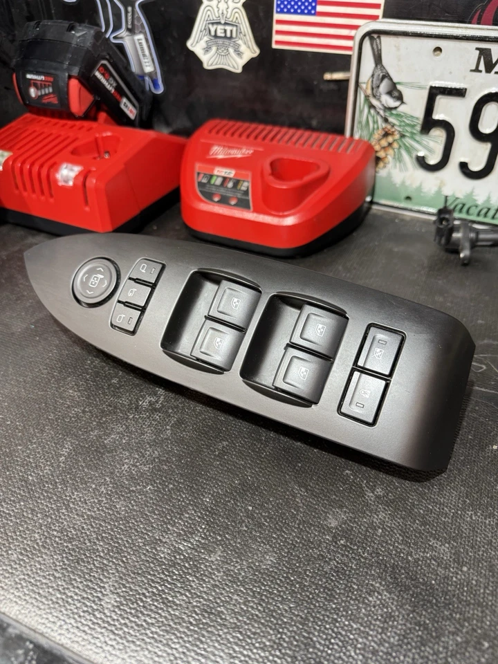 Главный выключатель стеклоподъемника двери со стороны водителя для Cadillac Escalade 2015-2019 годов выпуска 22810465 - Изображение 1 из 4