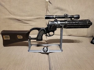 Boba Fett EE-3 Rifle with Stand - Picture 1 of 4