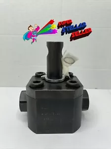 DMIC 3-Way Ball Valve BV3H-0750-SD 3/4" SAE Split T-Bore 180 Action, 6000 PSI  - Picture 1 of 7