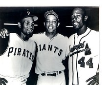 ROBERTO CLEMENTE  WILLIE MAYS HANK AARON  8X10 PHOTO PIRATES GIANTS BRAVES HOF  